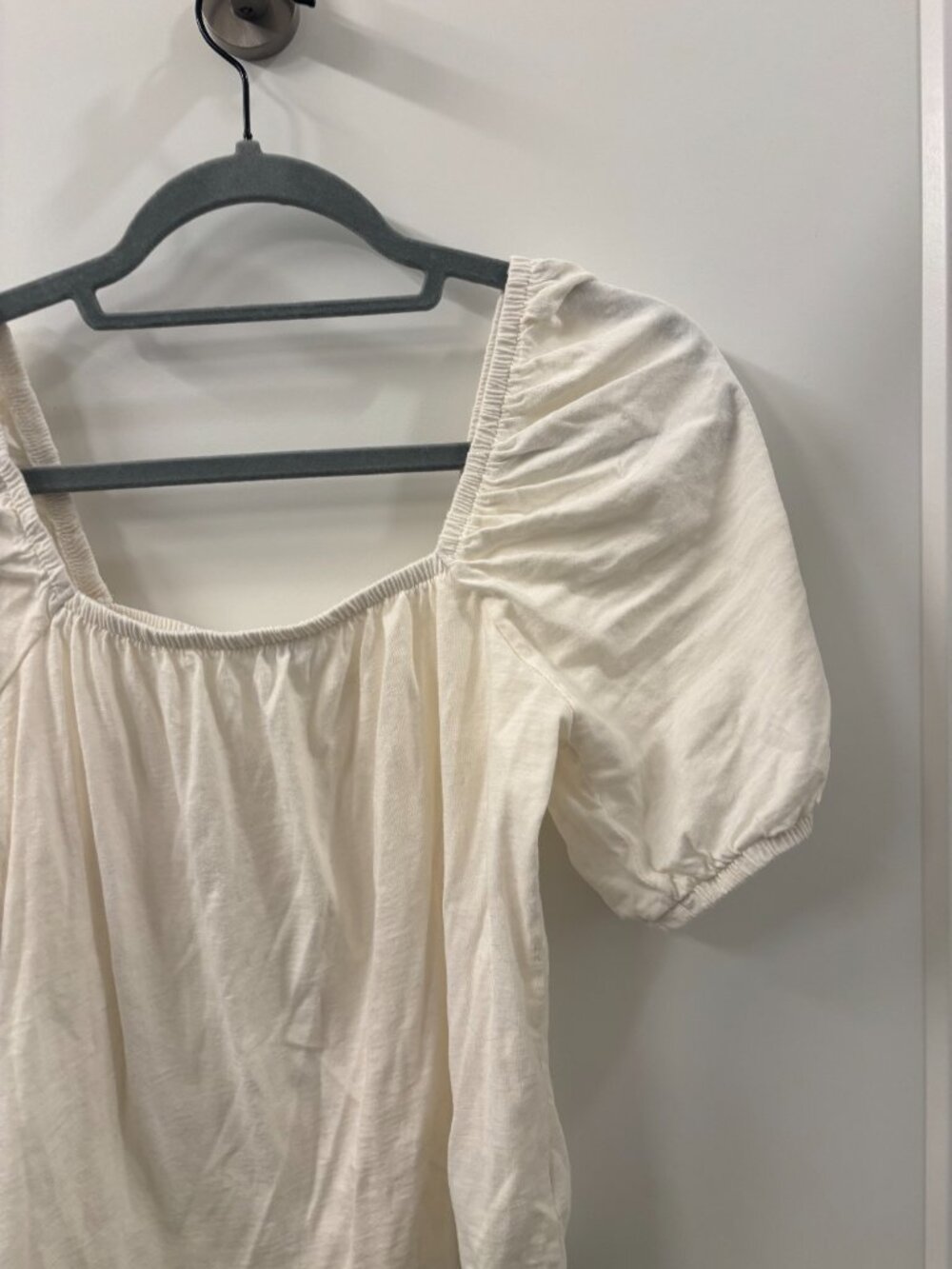 Old Navy Square-Neck Puff-Sleeve Top Size Small Color Sea Salt - Picture 6 of 8